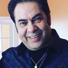 همایون مروت