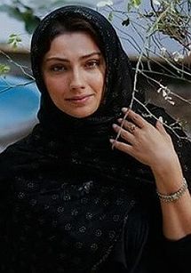 محیا دهقانی‏