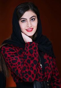 ‏مریم مومن‏